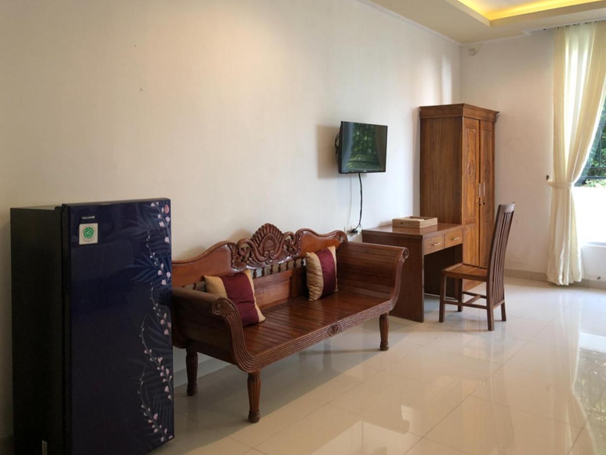 เรดดอร์ซพลัส ใกล้หาดดรีมแลนด์ Hotel จิมบาราน ภายนอก รูปภาพ