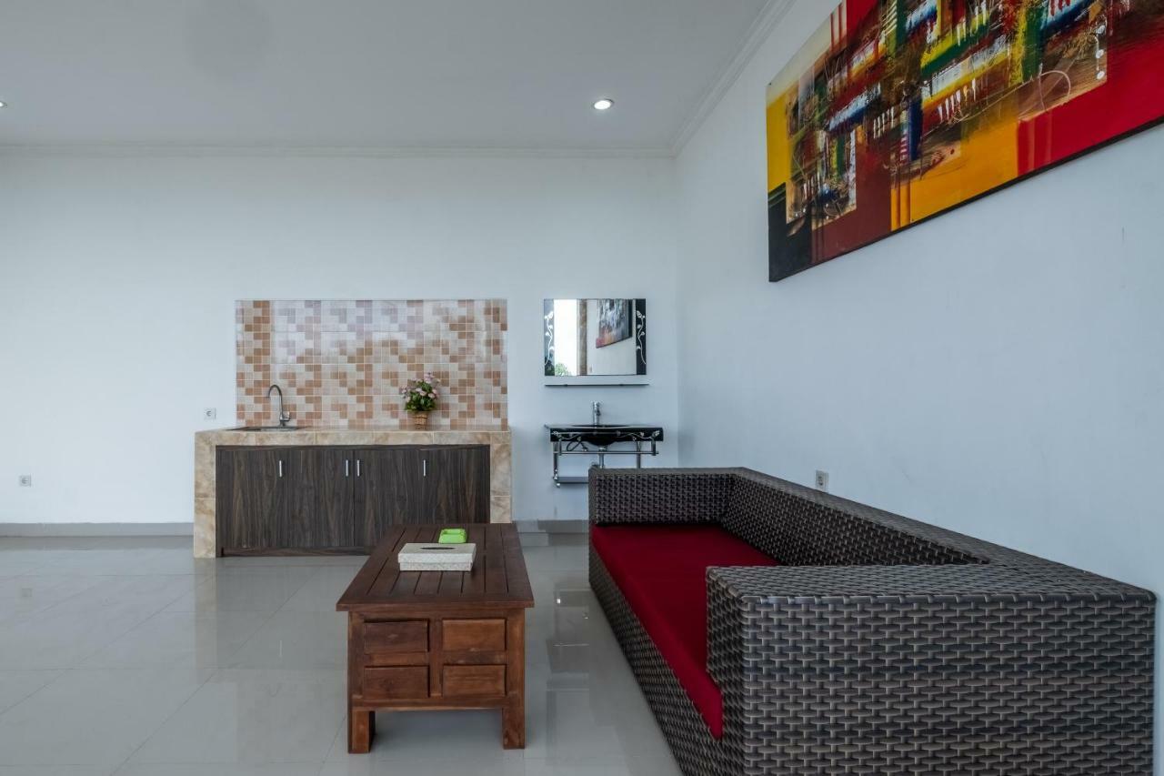 เรดดอร์ซพลัส ใกล้หาดดรีมแลนด์ Hotel จิมบาราน ภายนอก รูปภาพ